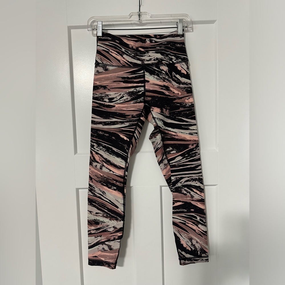 Lululemon Wunder Under Crop (High-Rise) *Full-On Luxtreme 21" Splash Multi